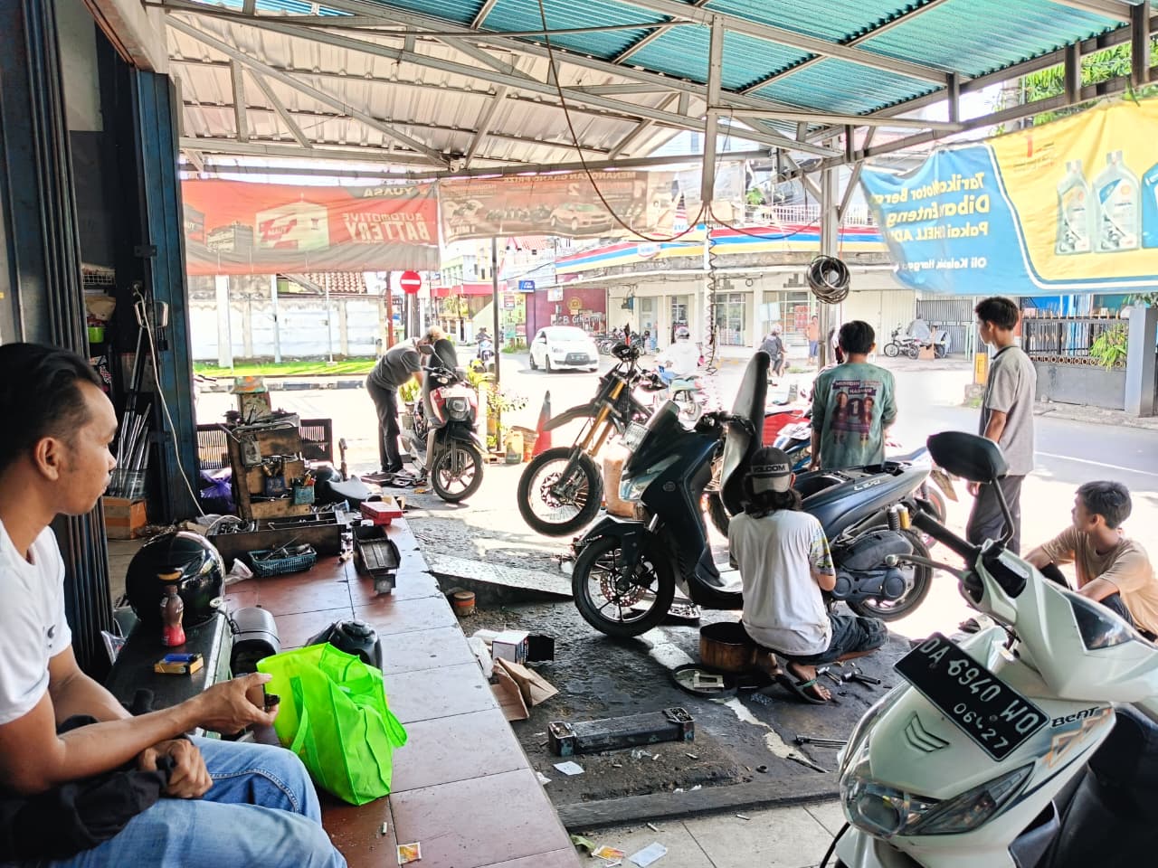 MOGOK: Puluhan motor di Banjarbaru brebet usai isi Pertalite, bengkel kebanjiran pelanggan.
