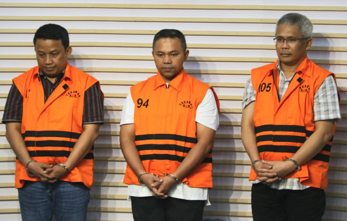 TIGA TERSANGKA: Gubernur Riau Abdul Wahid, Kadis PUPR-PKPP Riau Arief Setiawan, dan Tenaga Ahli Gubernur Riau Dani M. Nursalam.