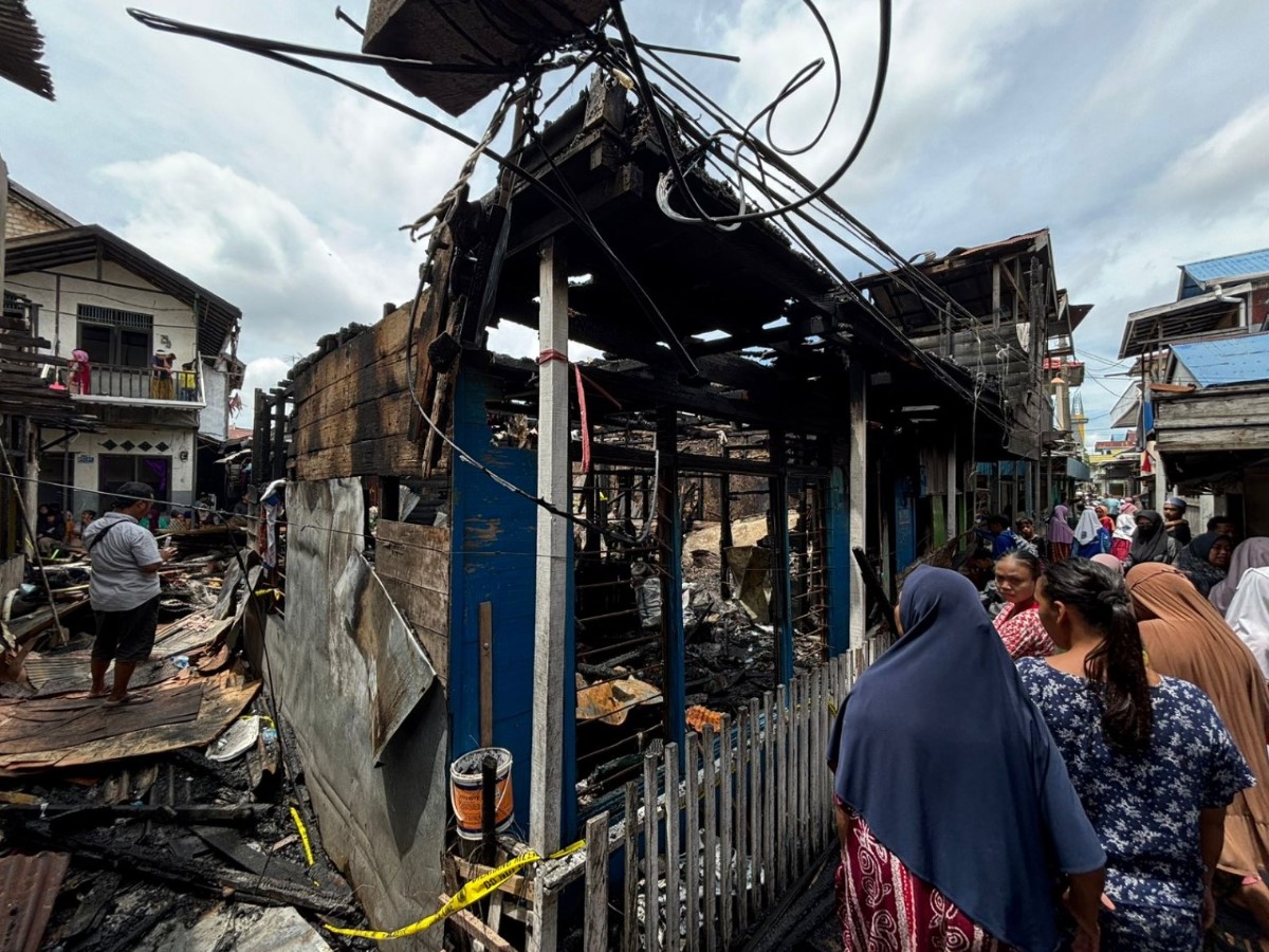 HANGUS: Delapan rumah hangus terbakar di Gang Binjai, Banjarmasin Tengah. Tiga orang tewas terbakar.