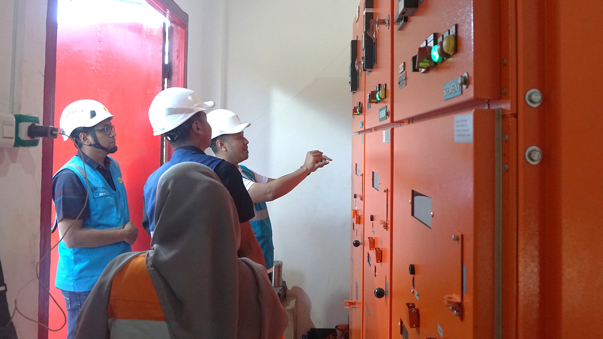 ELEKTRIFIKASI:PT PLN (Persero) UID Kalselteng melalui PLN UP3 Tanah Bumbu resmi melakukan energize daya sebesar 23 juta VA untuk kebutuhan operasional PT Borneo Indobara (PT BIB).