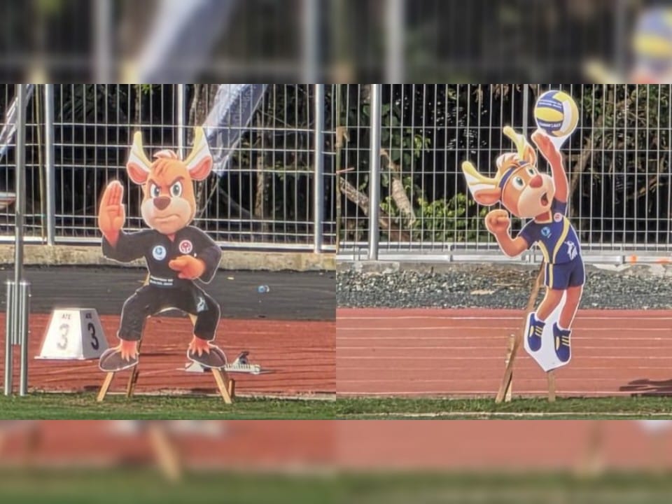 MENARIK: Salah satu maskot raksasa Porprov XII Kalsel Si Raja Kijang yang terpasang di Stadion Pertasi Kencana, Pelaihari. (Foto: Gekrafs Tala untuk Radar Banjarmasin)