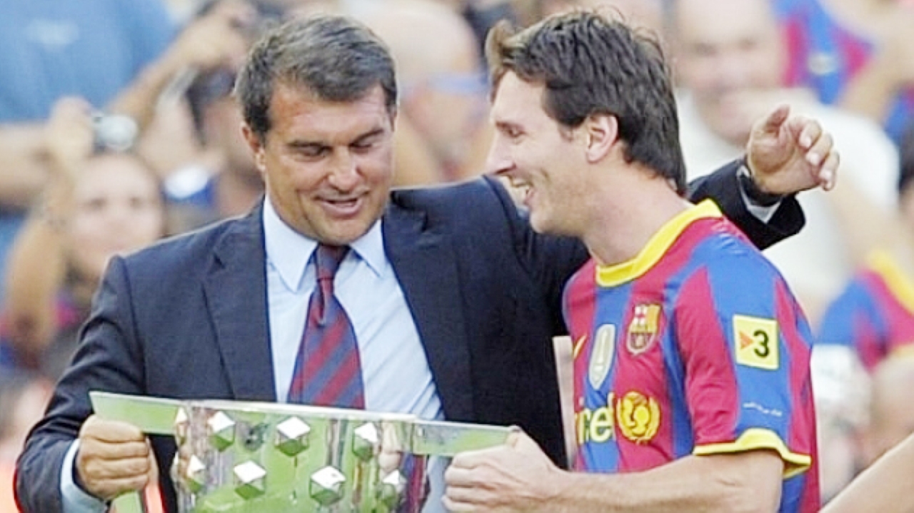 SAAT BERSAMA: Joan Laporta (kiri) saat bersama Lionel Messi di Barcelona. Kini Messi memperkuat Inter Miami di Amerika Serikat.