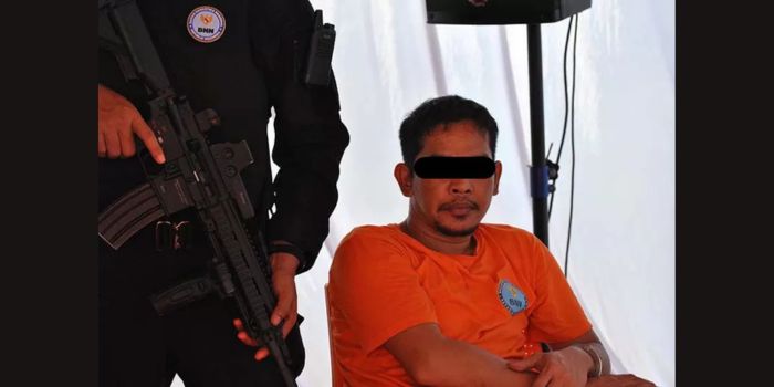 DITANGKAP: Salihin alias Saleh (39) saat ditangkap Badan Narkotika Nasional Republik Indonesia (BNN RI).