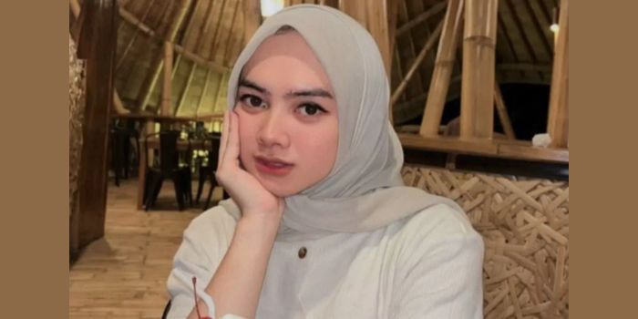 SOSOK: Muncul ke hadapan publik, Dea Lipa ceritakan kisah masa kecil yang kelam.