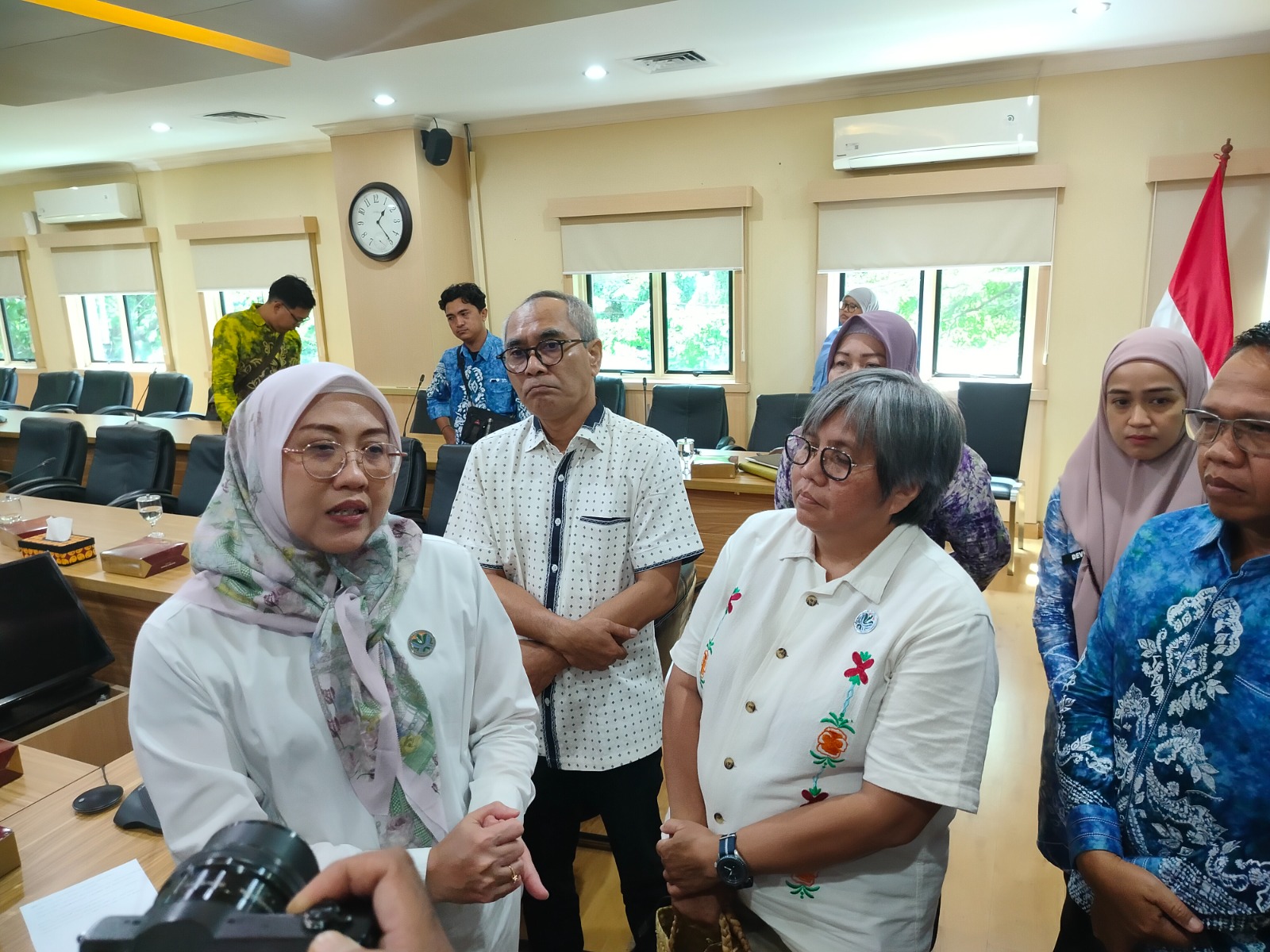 BERI PENJELASAN: Plt. Deputi Pengelolaan Sampah, Limbah, dan Bahan Berbahaya dan Beracun (PSLB3) Kementerian Lingkungan Hidup, Hanifah Dwi Nirwana, menyampaikan potensi pengelolaan sampah di Kalsel.
