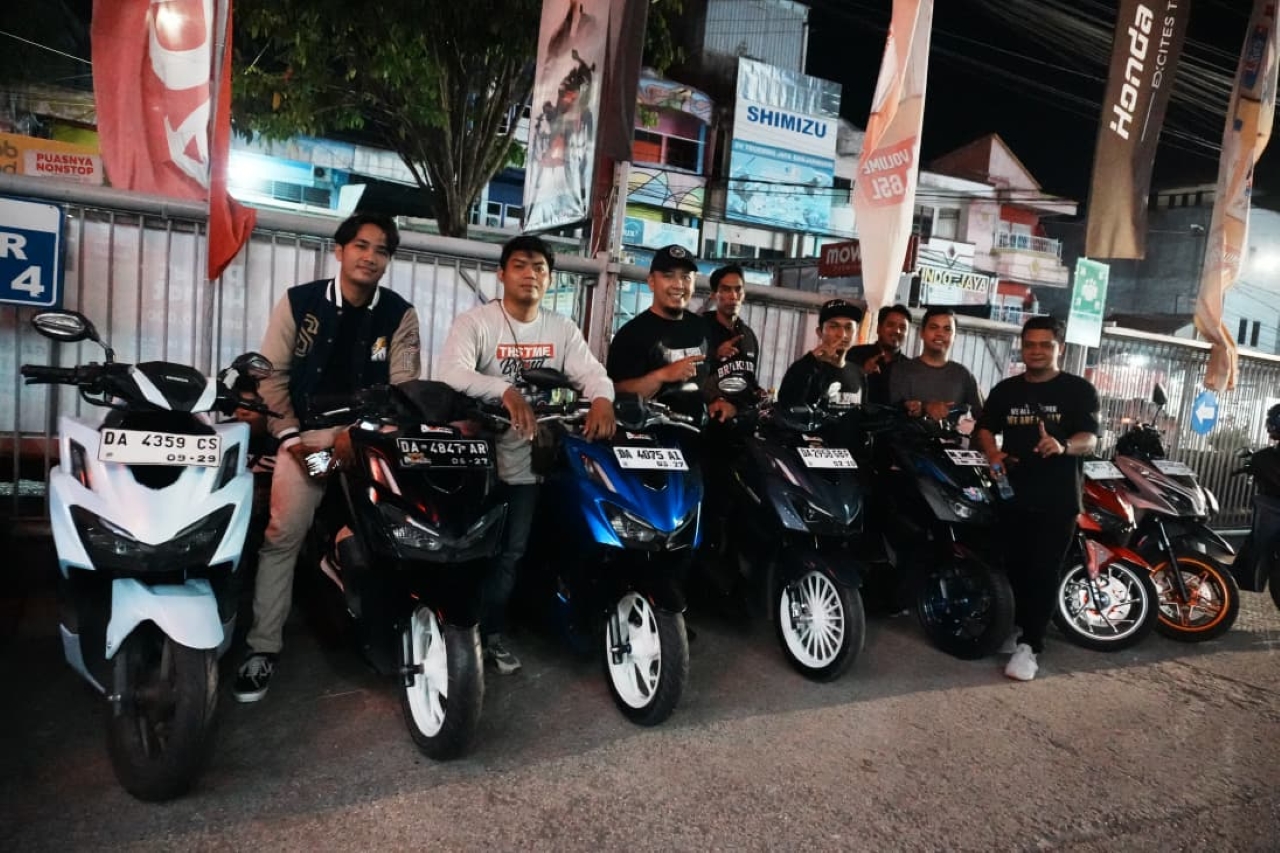 KOMUNITAS: Kegiatan komunitas Honda. Kalsel touring ke Balikpapan