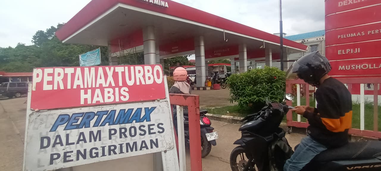 HABIS: SPBU 64.715.01 di Tabalong mengumumkan kehabisan Pertamax.