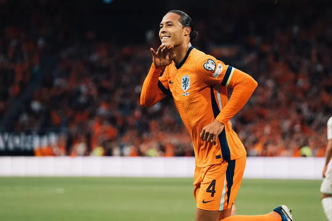 BENTENG: Kapten Timnas Belanda Virgil van Dijk menjadi salah satu benteng kuat di lini pertahanan Oranje.