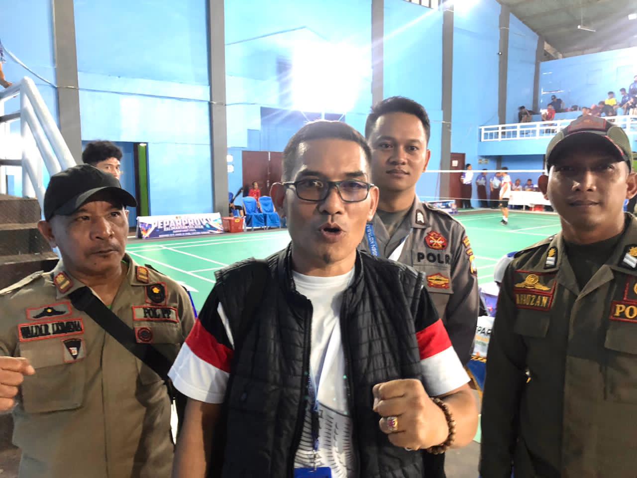 BERSEMANGAT: Arbani Wakil Ketua Kontingen NPC Kotabaru saat di wawancarai Radar Banjarmasin.