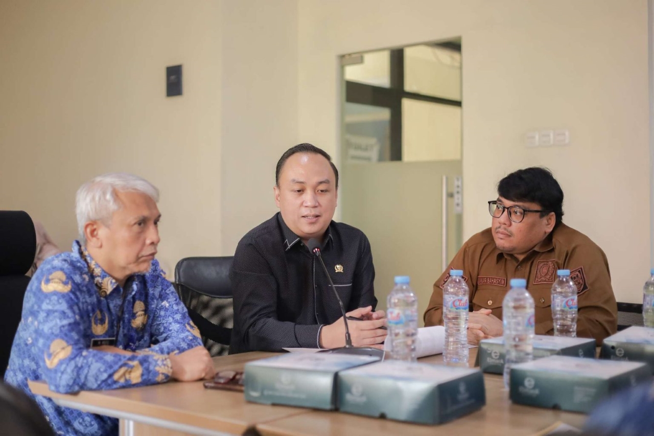KUNJUNGAN: Pansus IV DPRD Provinsi Kalimantan Selatan melaksanakan kunjungan kerja ke Dinas Kesehatan Provinsi Jawa Timur, Senin (17/11).