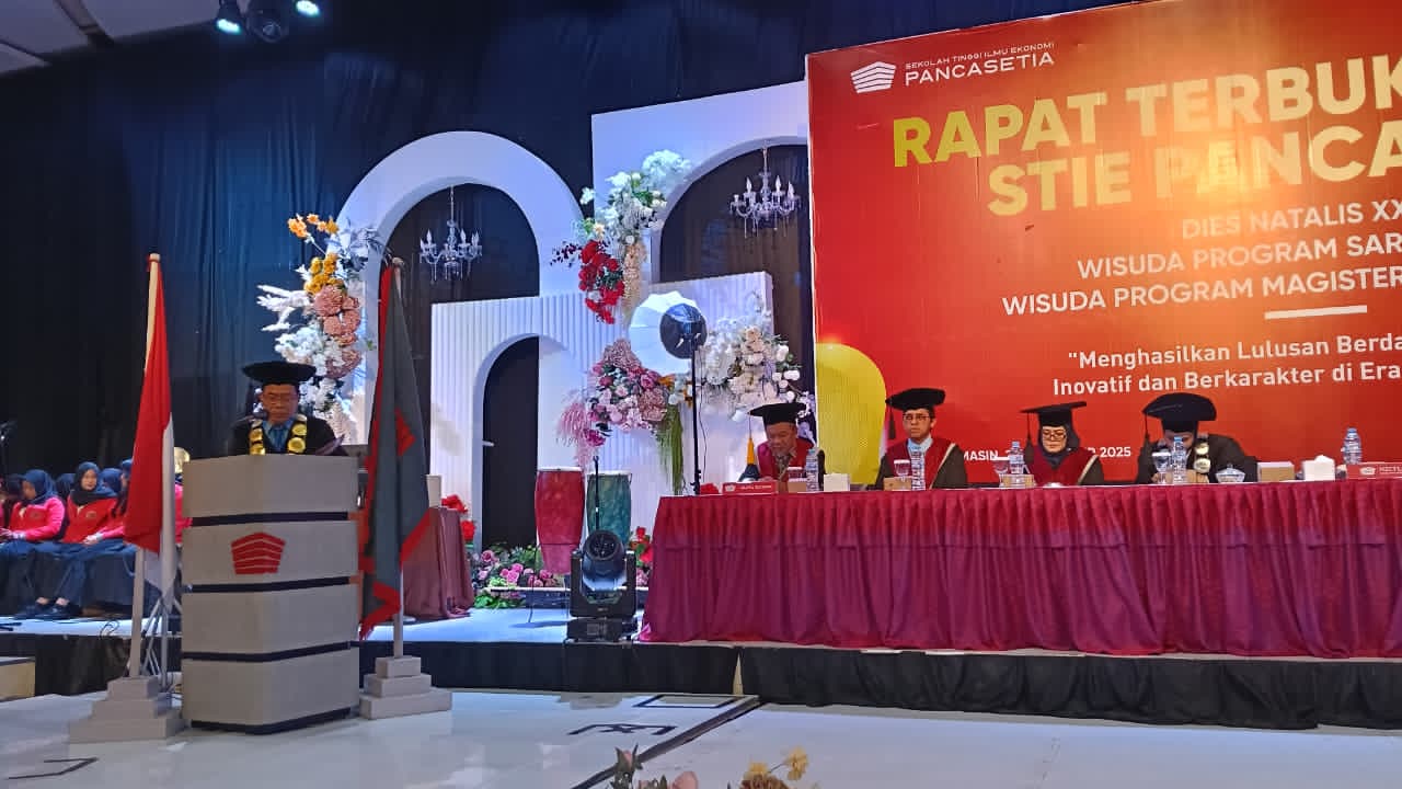 WISUDA:Kegiatan wisuda sarjana dan magister STIE PANCASETIA di Lima Rasa Restaurant Banjarmasin, sabtu (22/11/2025).