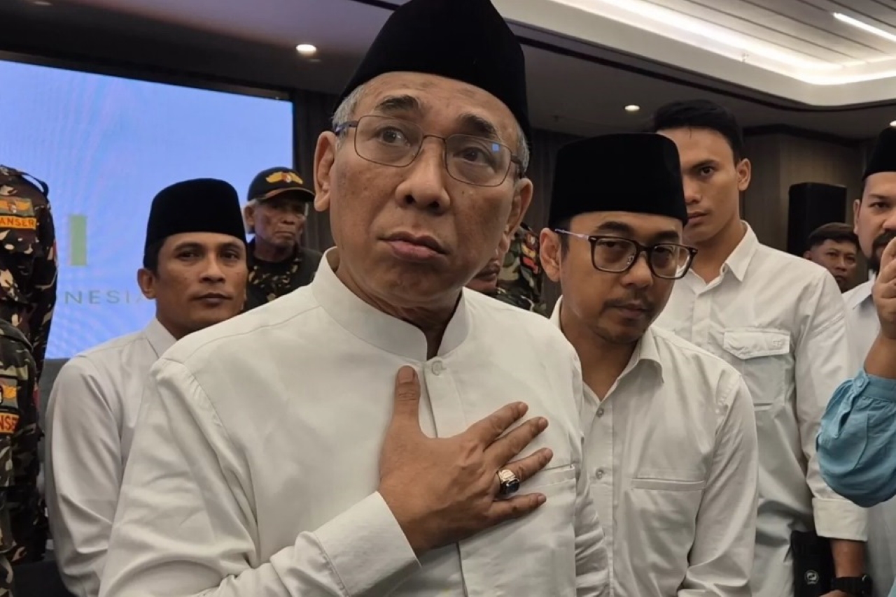 DIDESAK MUNDUR: Usai menghadiri Rakor PWNU di Surabaya, Ketum PBNU Gus Yahya tegaskan tak akan mundur dari jabatannya, meski didesak pemakzulan, Minggu (23/11).