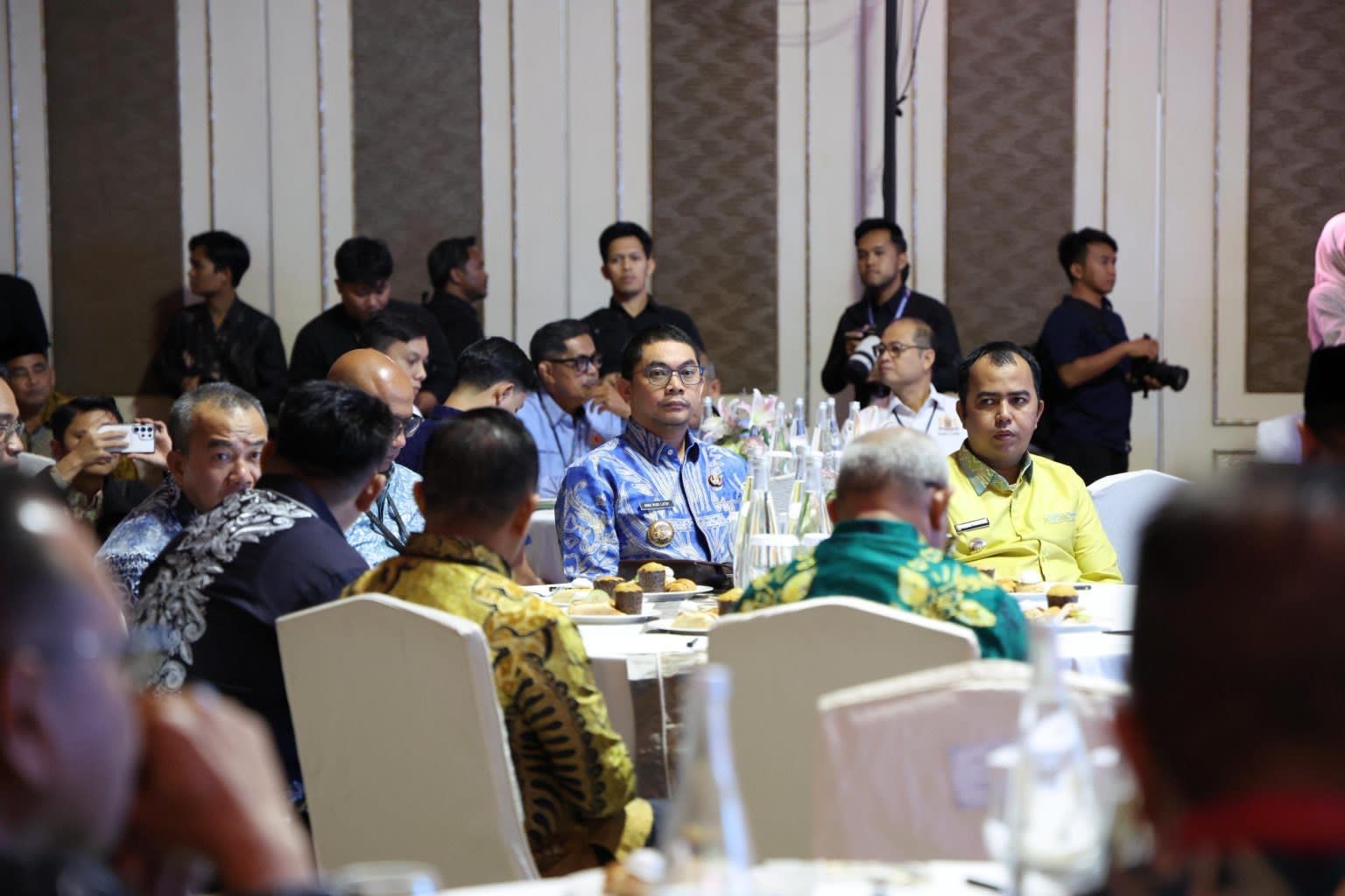 HADIR: Bupati Tanah Bumbu Andi Rudi Latif menghadiri Launching Aplikasi Bekantan dan High Level Meeting Forum Investasi 2025 di Jakarta.