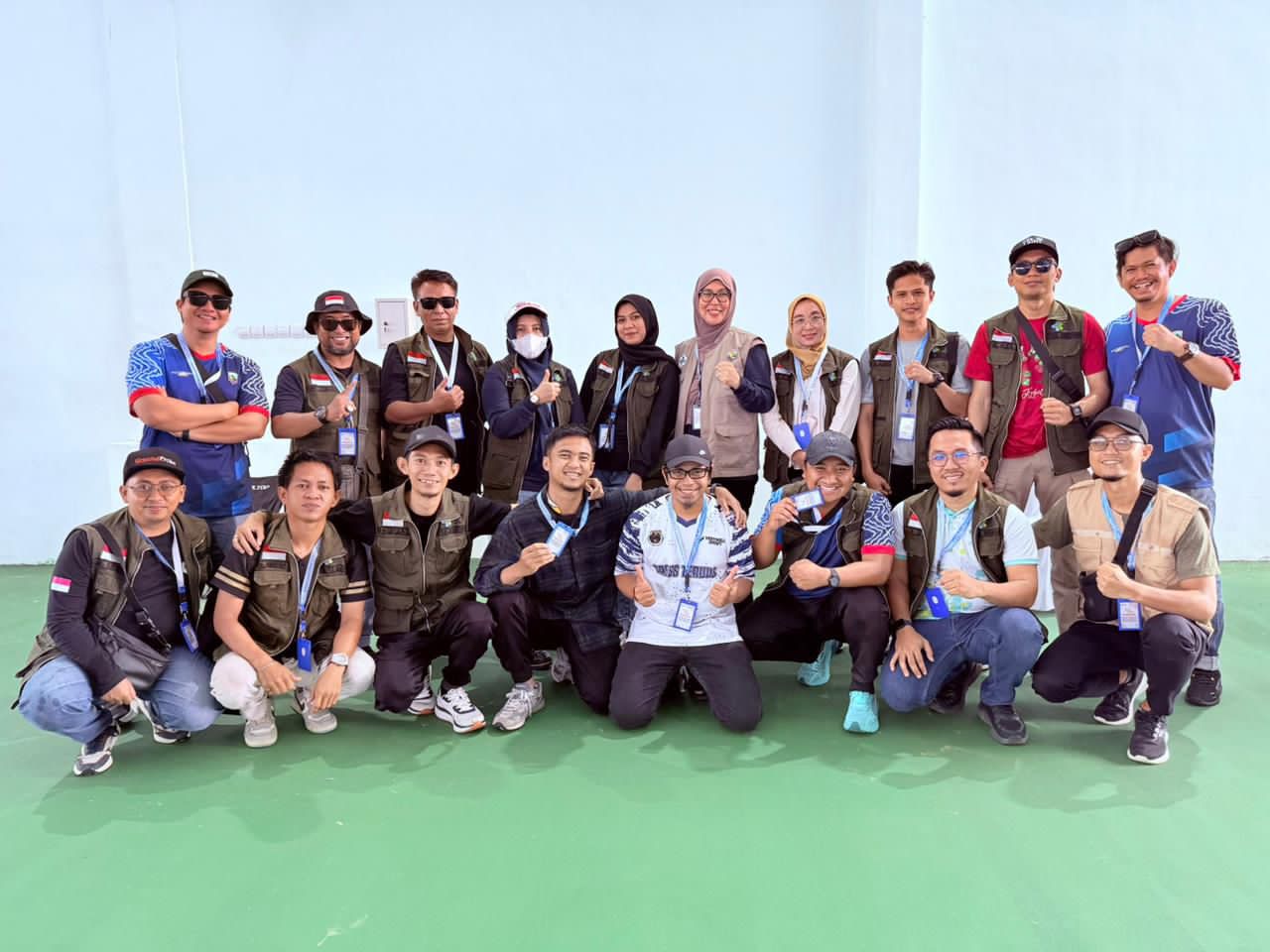SENANG:19 Nakes Kotabaru bersiaga mendampingi kontingen Kotabaru di Peparprov V Kalsel 2025 di Kabupaten Tala.