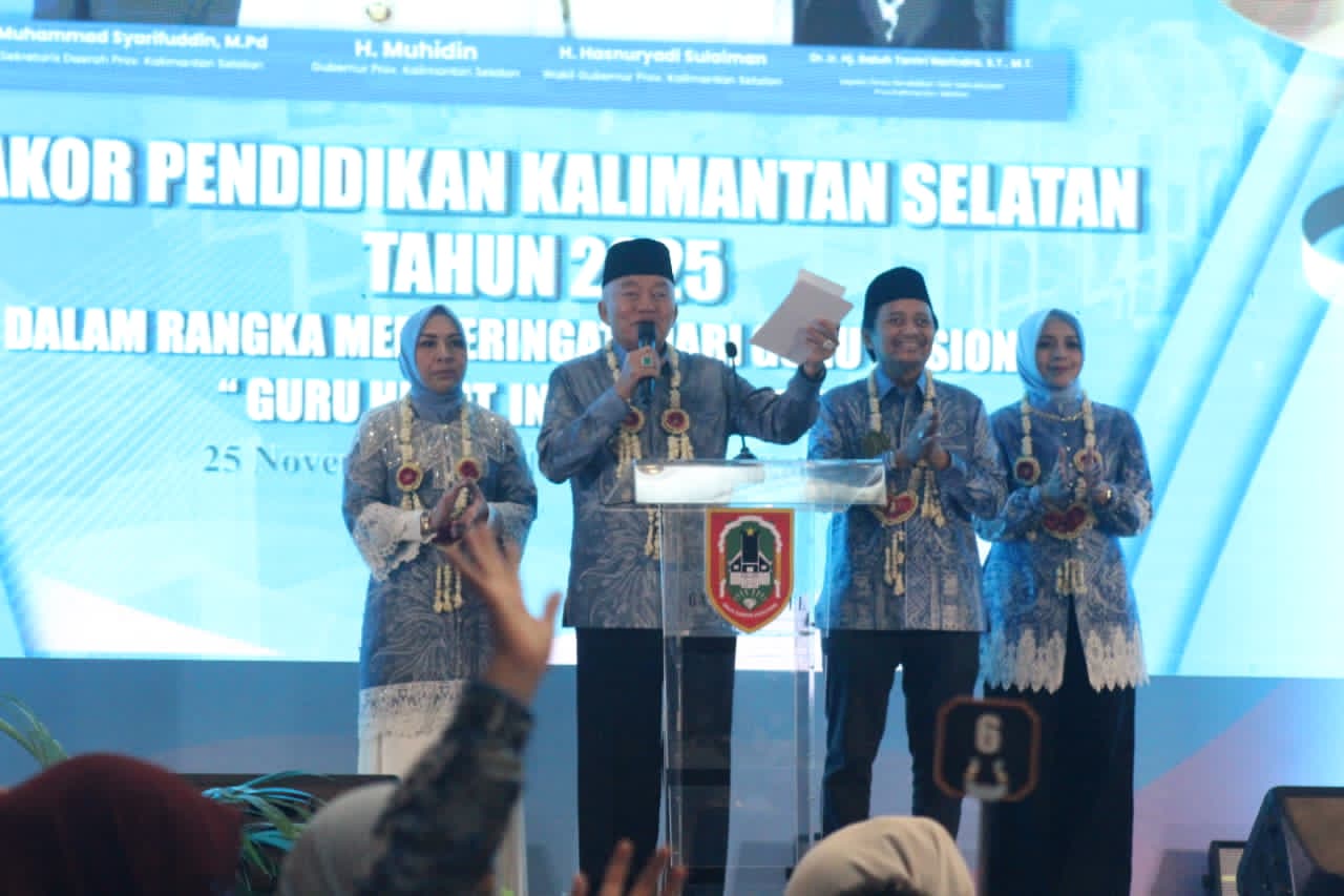 KOMPAK:Gubernur dan Wakil Gubernur Kalsel, H Muhidin dan H Hasnuryadi Sulaiman menghadiri Rakor Pendidikan Kalsel tahun 2025 di Galaxy Hotel Banjarmasin, Selasa (25/11/2025).