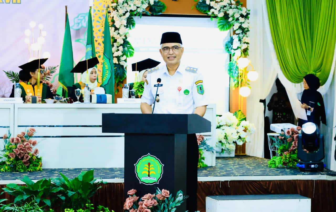 MOMEN:Wabup HSU, Hero Setiawan menghadiri wisuda STIPER Amuntai di Gedung Aneka Guna, Rabu (26/11/2025).