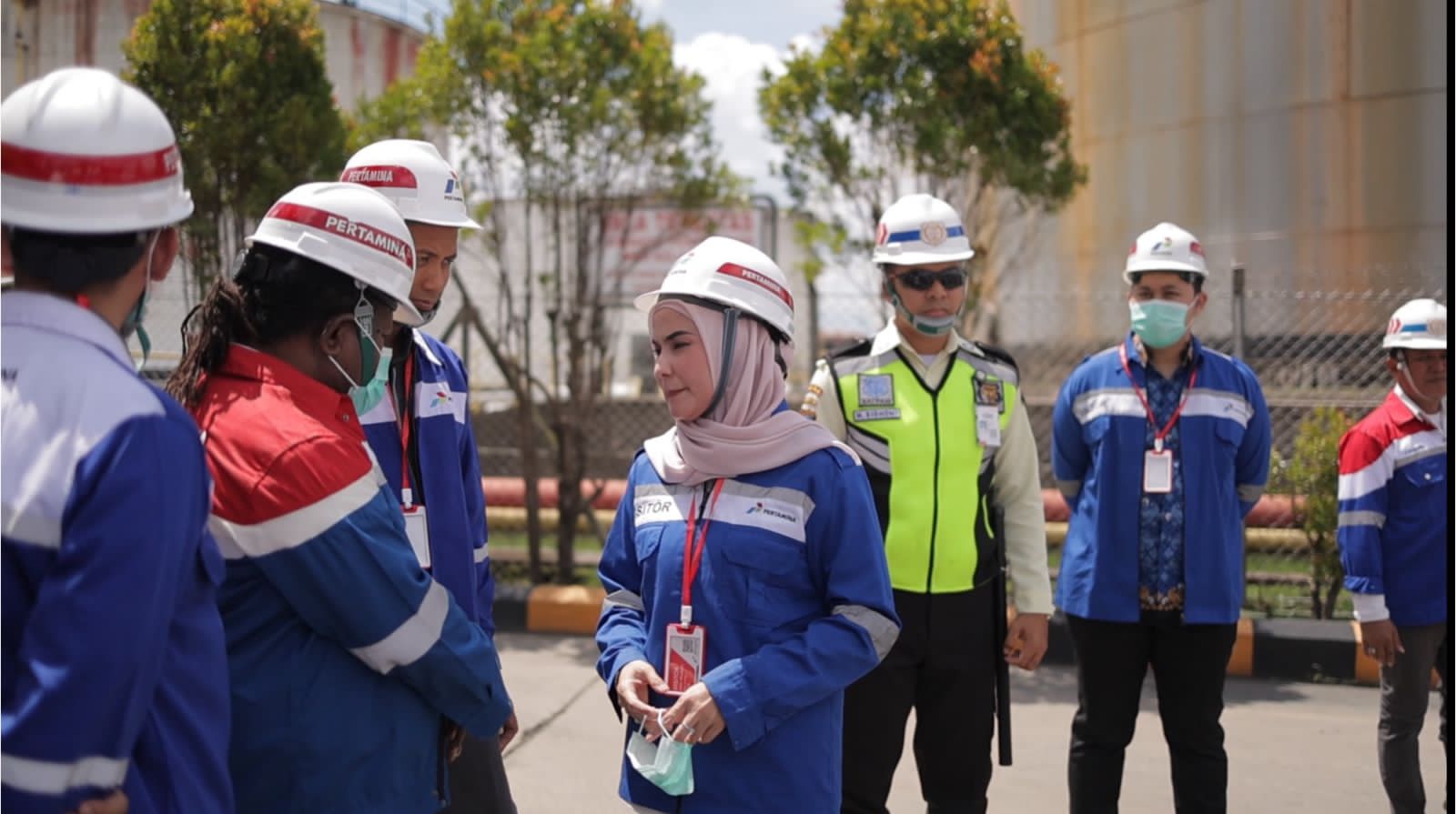 SIDAK:Komisi III DPRD Kalsel saat memantau langsung ke IT Pertamina Banjarmasin.