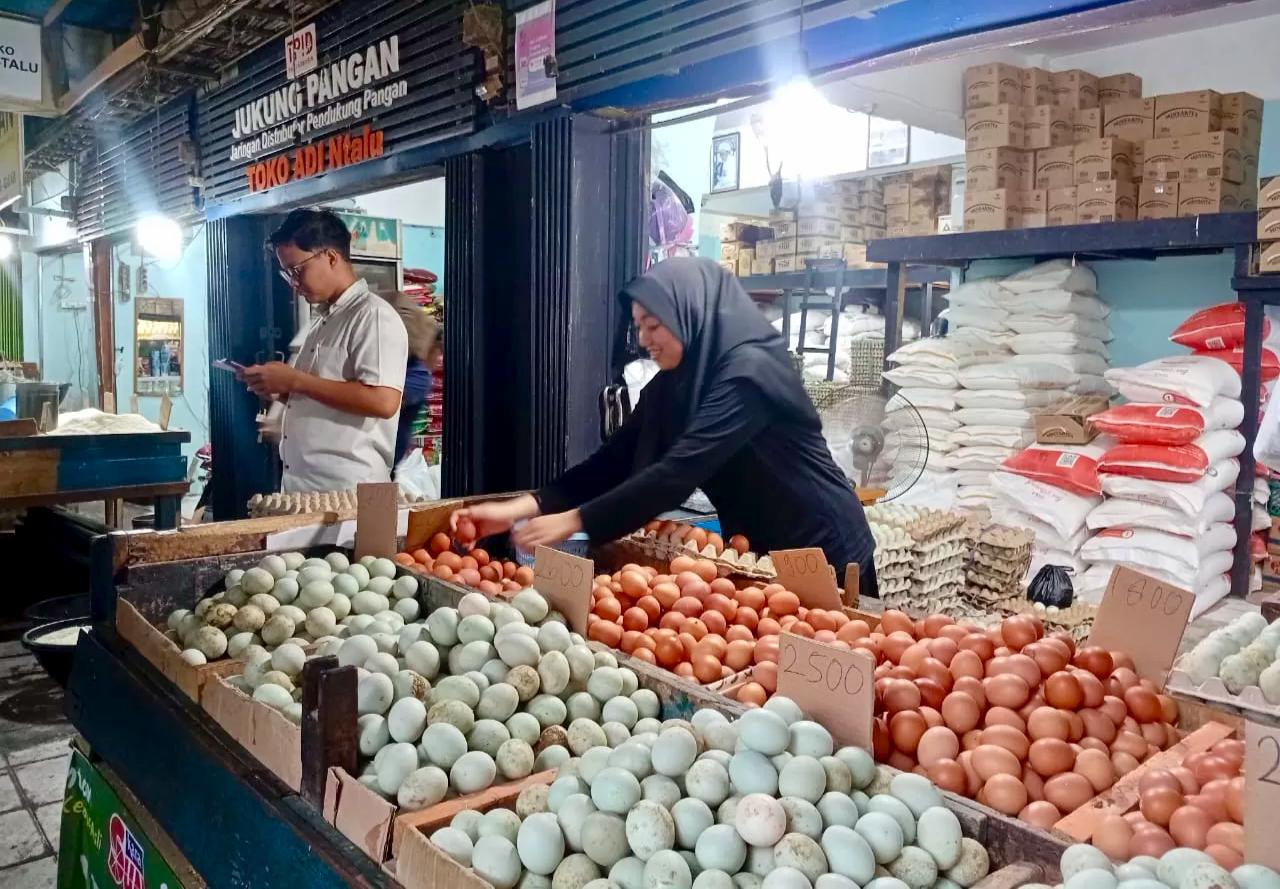 PENDORONG INFLASI: Telur menjadi salah satu bahan pokok (Bapok) yang ikut mendorong inflasi di Banjarmasin.