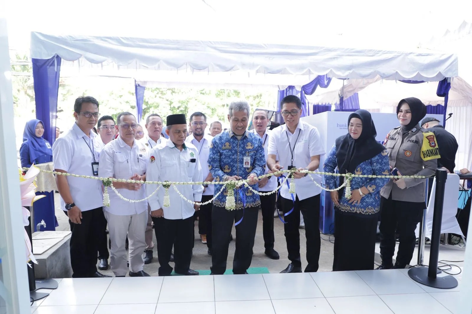RESMI:Kantor Cabang Pembantu Syariah Bank Kalsel Hadir di Handil Bakti, Senin (1/12/2025).
