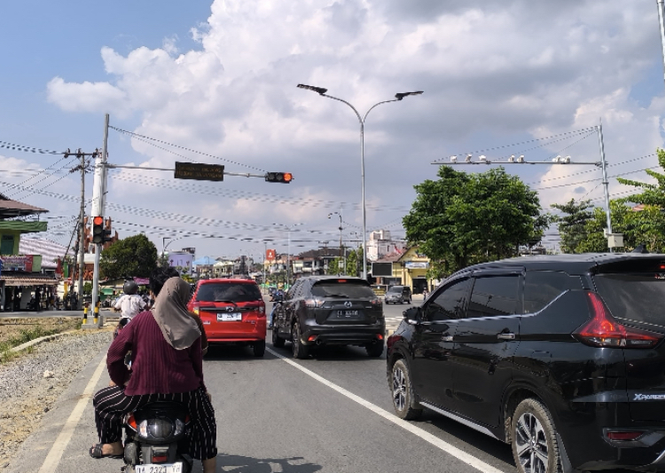 Kamera ETLE di kawasan pusat kota Paringin yang merekam pelanggaran lalu lintas selama Operasi Zebra Intan 2025.