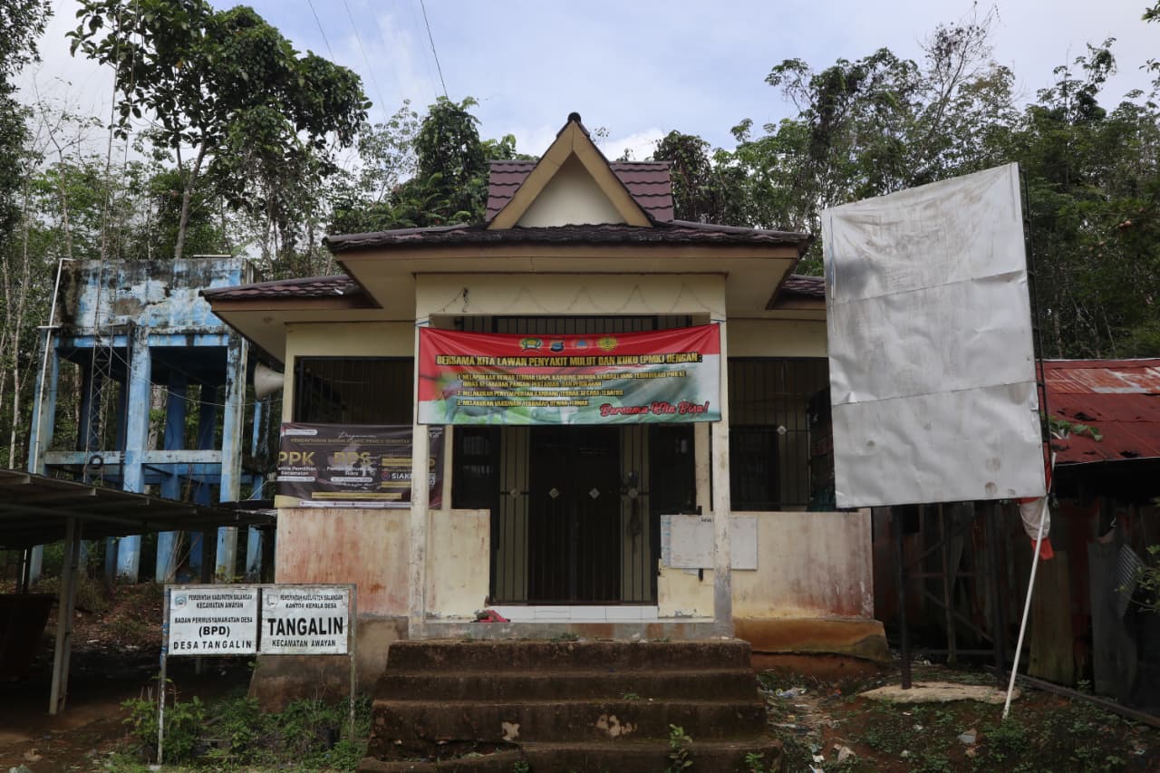 BERSEJARAH: Kantor Desa Tangalin, pusat pelayanan masyarakat dan simbol penyatuan wilayah.
