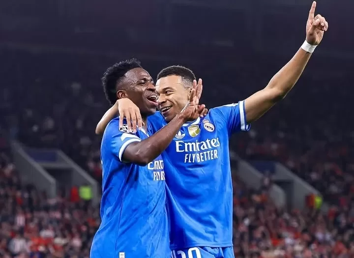 NYETEL: Vinicius dan Mbappe semakin nyetel di lini penyerangan Real Madrid.