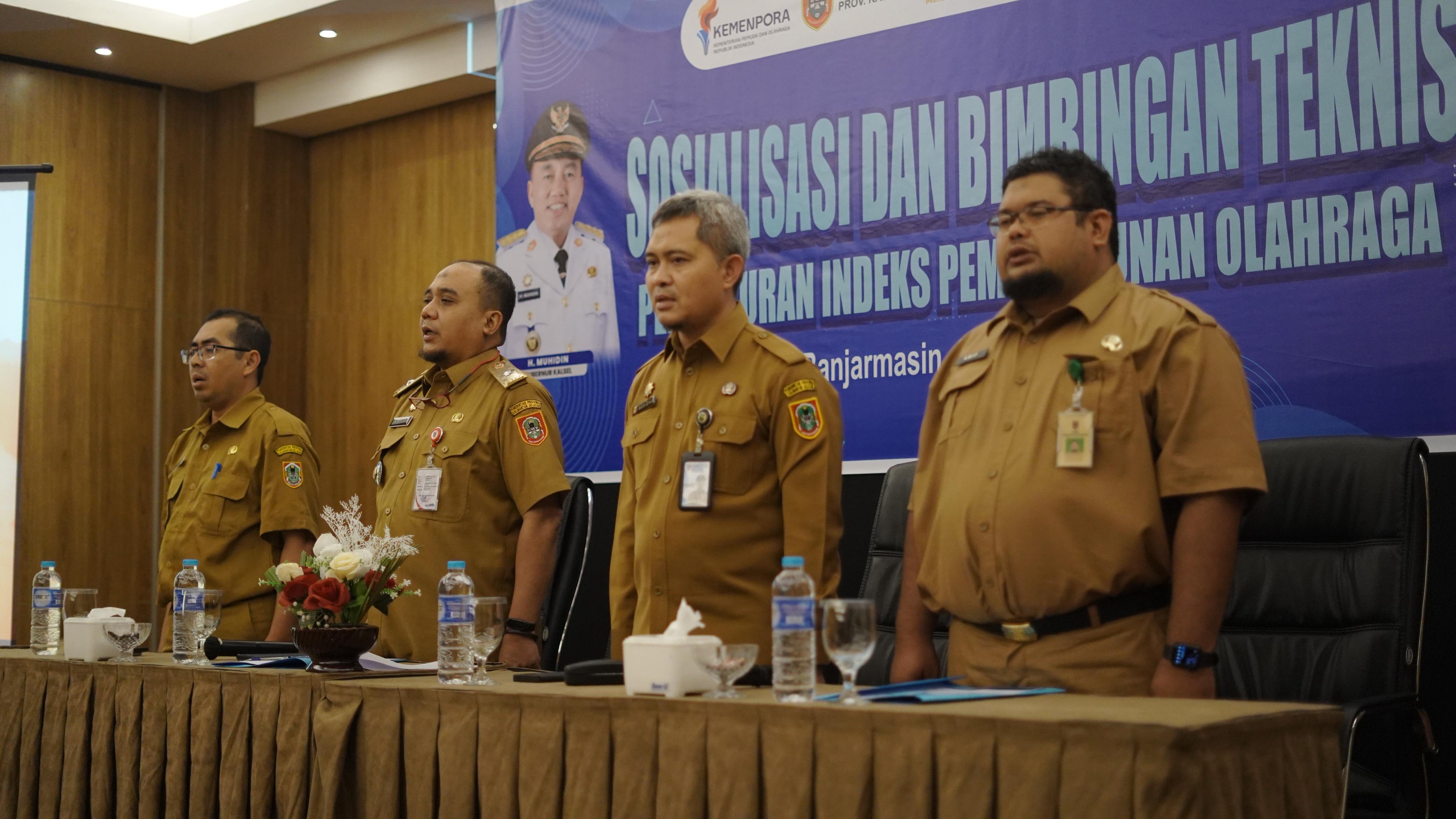 Suasana pembukaan sosialisasi dan pembinaan teknis pengukuran Indeks Pembangunan Olahraga di Meranti Ballroom, Hotel Treepark Banjarmasin. (dispora Kalsel)