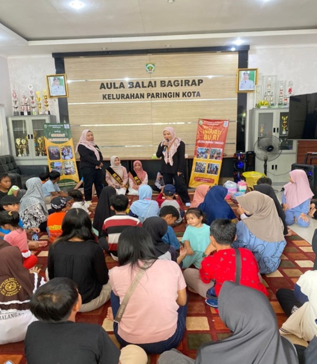 Foto: Dinas Perpustakaan dan Kearsipan Balangan mensosialisasikan inovasi Bu RT.