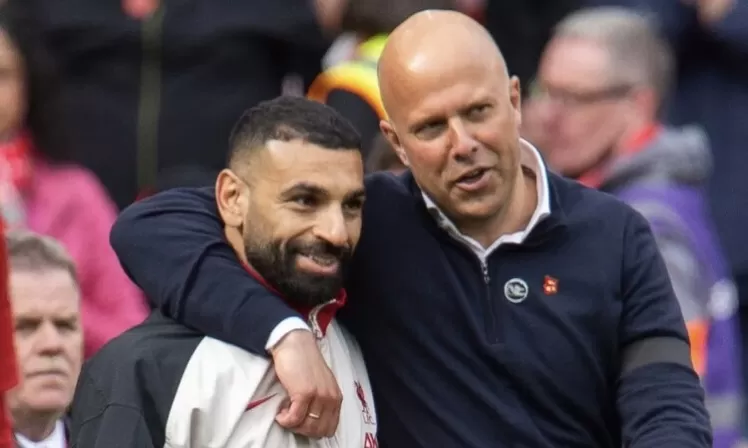 BINTANG: Pemain bintang Liverpool, Mohamed Salah saat bersama sang pelatih, Arne Slot.