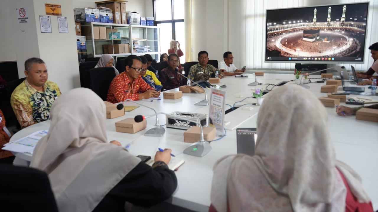 WORKSHOP: Suasana Workshop Penguatan Kapasitas Forum Kecamatan dan Pokja Desa Sehat yang digelar Bapperida Kotabaru, Jumat (5/12/2025).