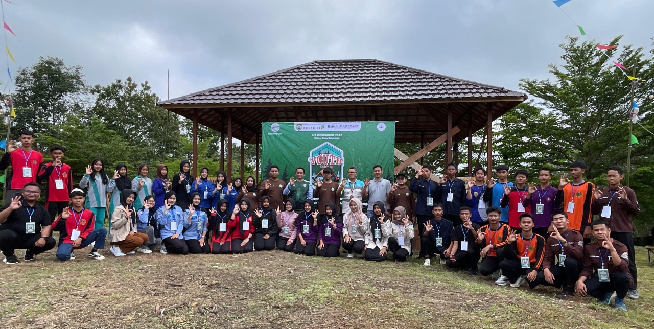 BERPARTISIPASI: Sebanyak 39 peserta dari 13 sekolah mengikuti Youth Camp III dari Group Adaro melalui Balangan Coal yang digelar di Kebun Raya Balangan, Sabtu (7/12).