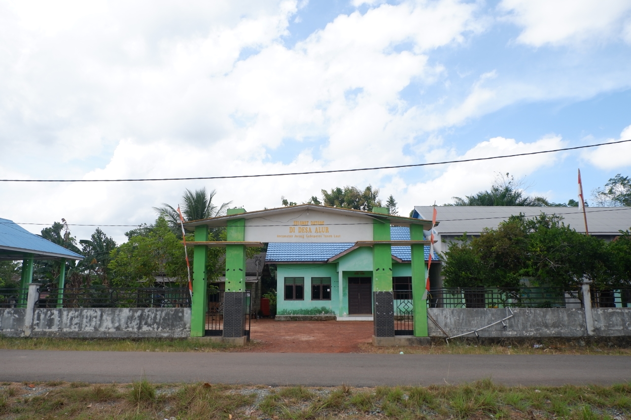 PUNYA CERITA : Kantor Desa Alur yang berada di Kecamatan Jorong, Kabupaten Tanah Laut.