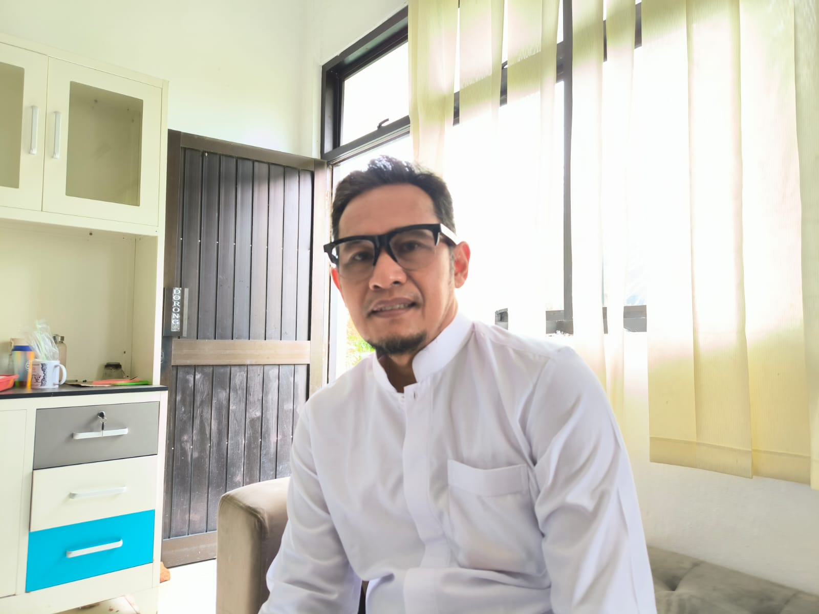 MENYAMPAIKAN: Ketua Pansus VIII DPRD Tanah Laut (Tala) Syafrullah saat mengungkapkan perkembangan Raperda Pelayanan Kesehatan.