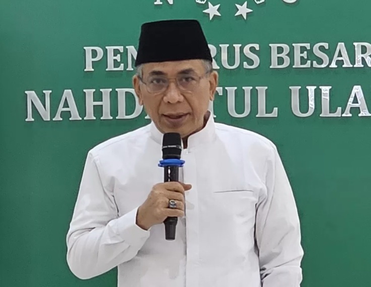 KETUM: Ketua Umum Pengurus Besar Nahdlatul Ulama (PBNU) KH Yahya Cholil Staquf alias Gus Yahya di kantor PBNU, Jakarta, Selasa (9/12).