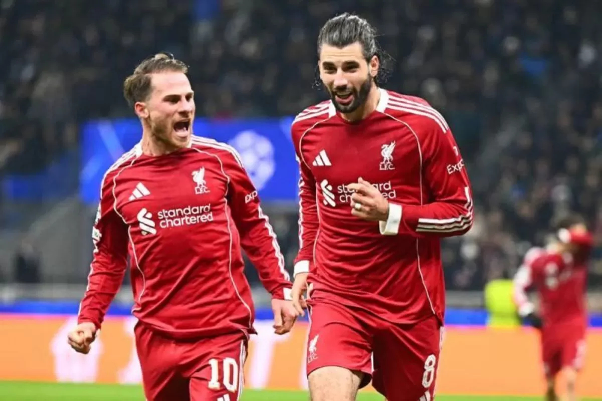 MENCETAK: Dominik Szoboszlai (kanan) mencetak gol kemenangan Liverpool dalam pertandingan lawan Inter Milan di Liga Champions 2025/26 di Giuseppe Meazza pada Rabu (10/12).