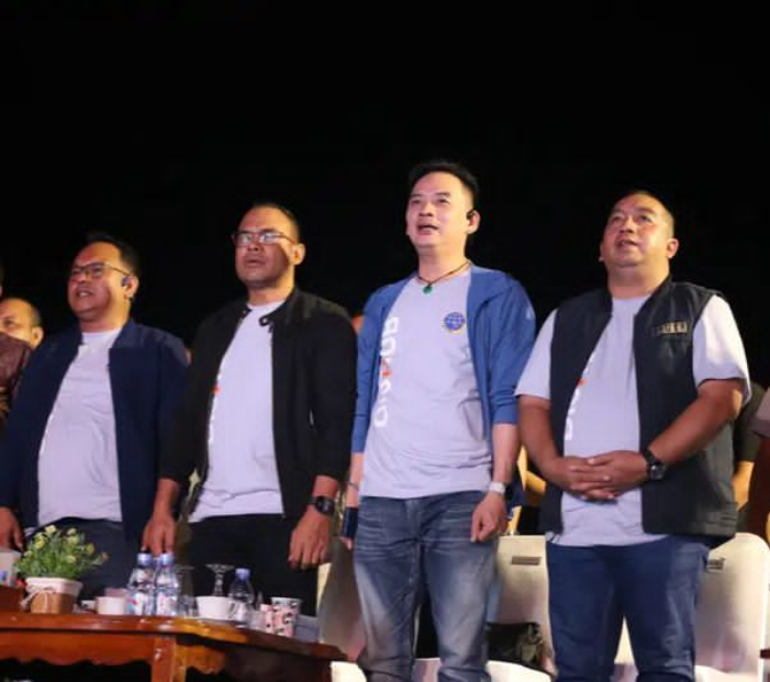 BERSAMA: Wakil Bupati Kotabaru, Wakil Ketua DPRD Kotabaru, Ketua Komisi ll DPRD Kotabaru, dan Kadis Perhubungan Kotabaru saat acara Hub Fest 2025.