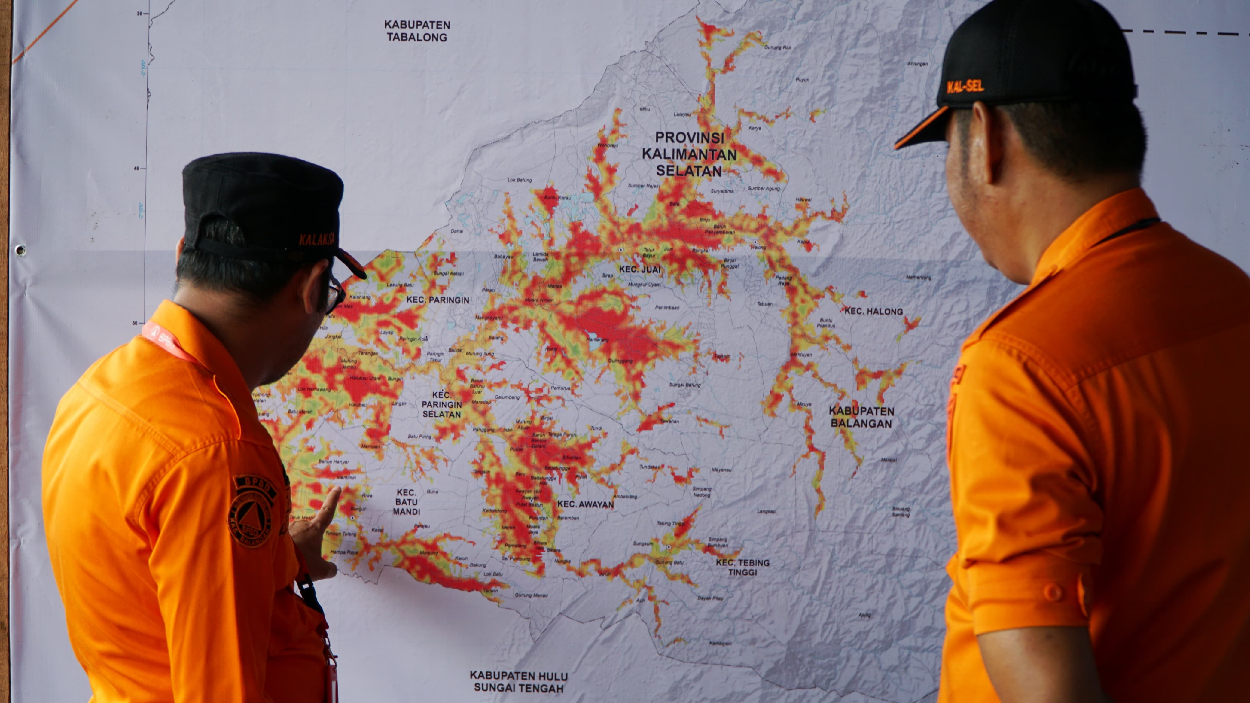 Kepala Pelaksana BPBD Balangan H Rahmi memimpin Aktivasi Posko Siaga Darurat Hidrometeorologi, sebagai langkah kesiapsiagaan menghadapi potensi bencana hidrometeorologi.(El untuk Radar Banjarmasin)