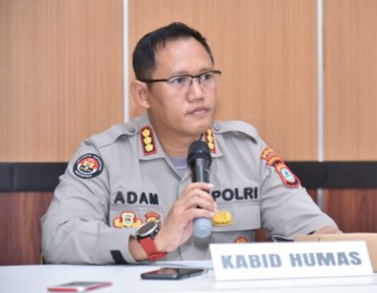 Kabid Humas Polda Kalsel, Kombes Pol Adam Erwindi.