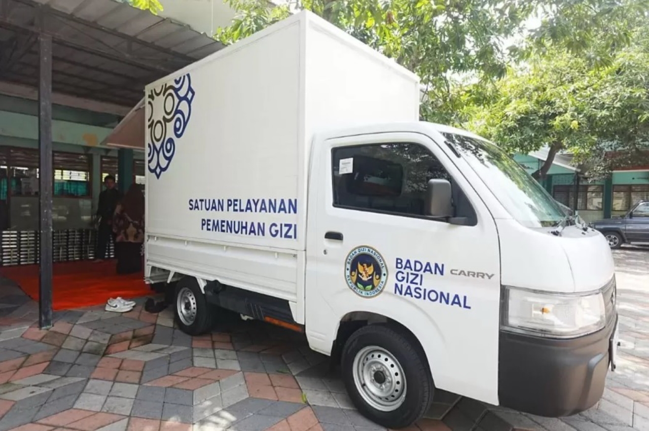 PENGANTAR MBG: Ilustrasi mobil mitra SPPG pengantar MBG. BGN larang mobil pengantar MBG dari SPPG masuk halaman sekolah untuk alasan keamanan