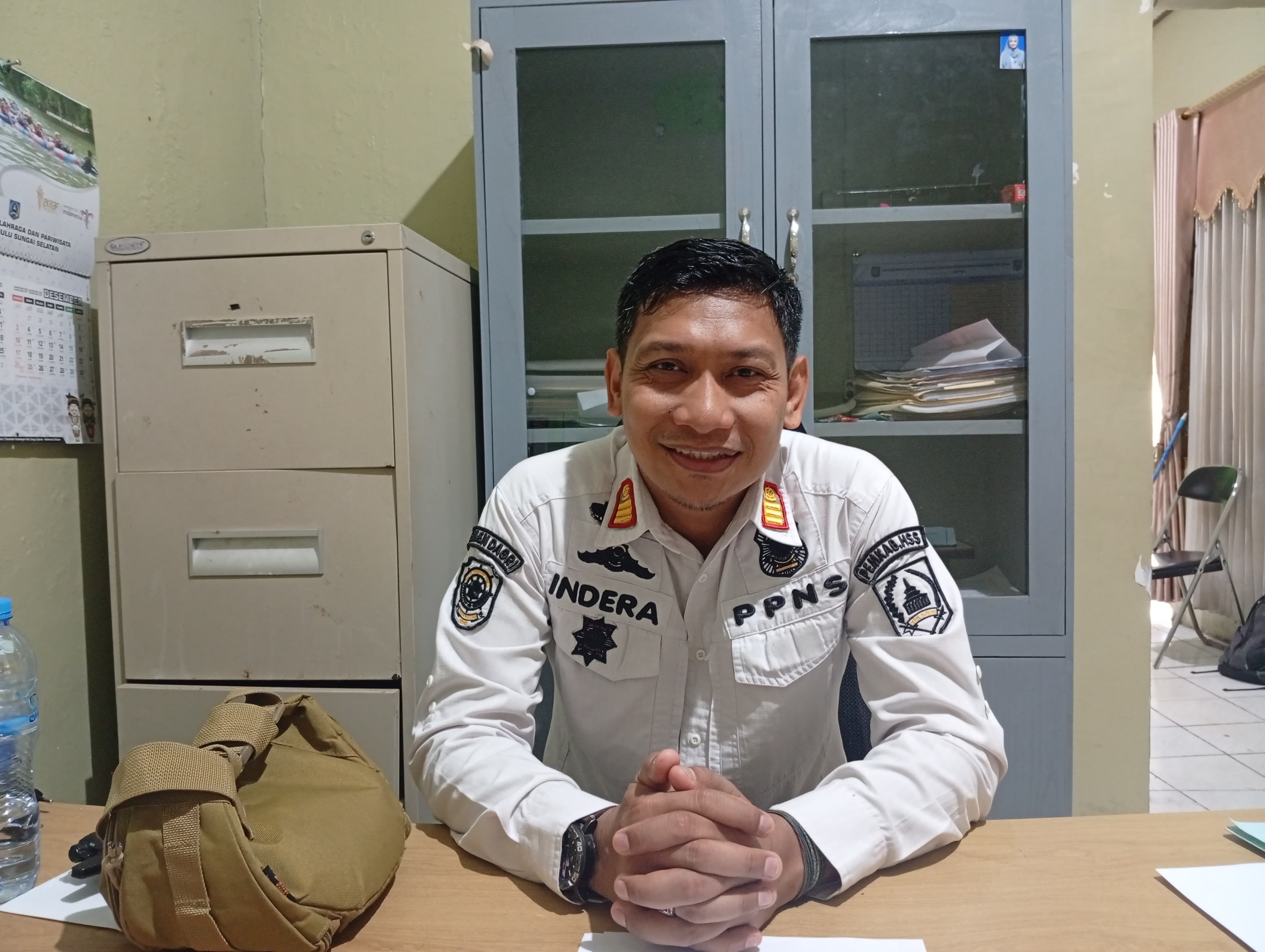 IMBAU: Kepala Bidang Ketentraman dan Ketertiban Umum Satpol PP HSS Indera Hermawan imbau penggunaan petasan pada Natal dan Tahun Baru.