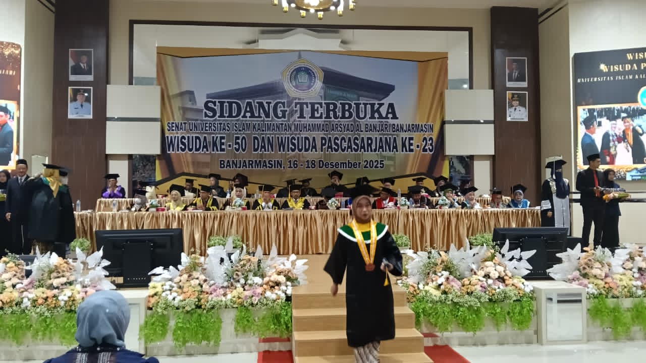 SARJANA:Kegiatan wisuda UNISKA yang digelar di aula Rektorat Handil Bakti, Kabupaten Batola, Selasa (16/12/2025).
