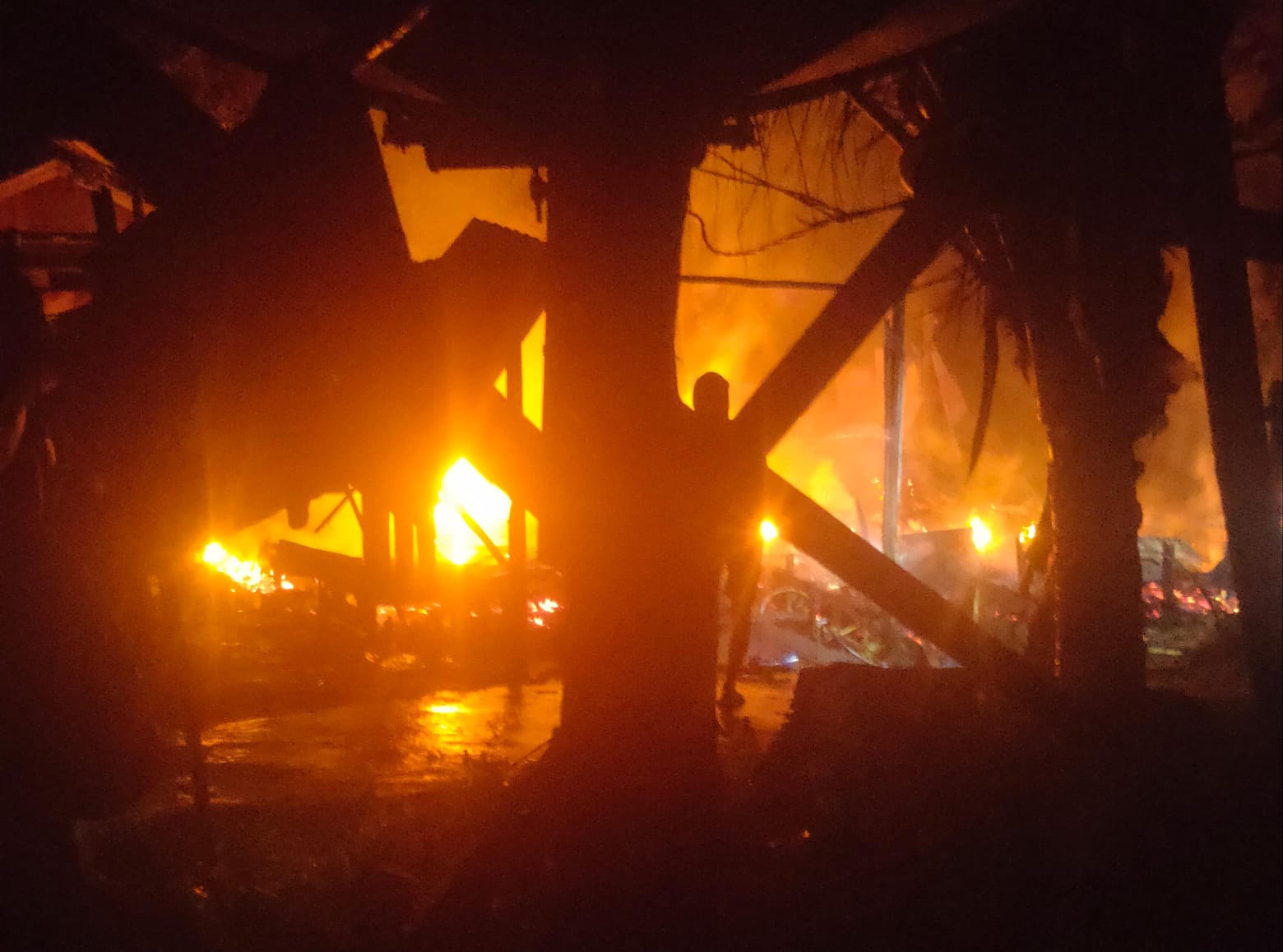 HANGUS: Kebakaran hanguskan rumah warga di Desa Hulu Banyu, Kecamatan Loksado.