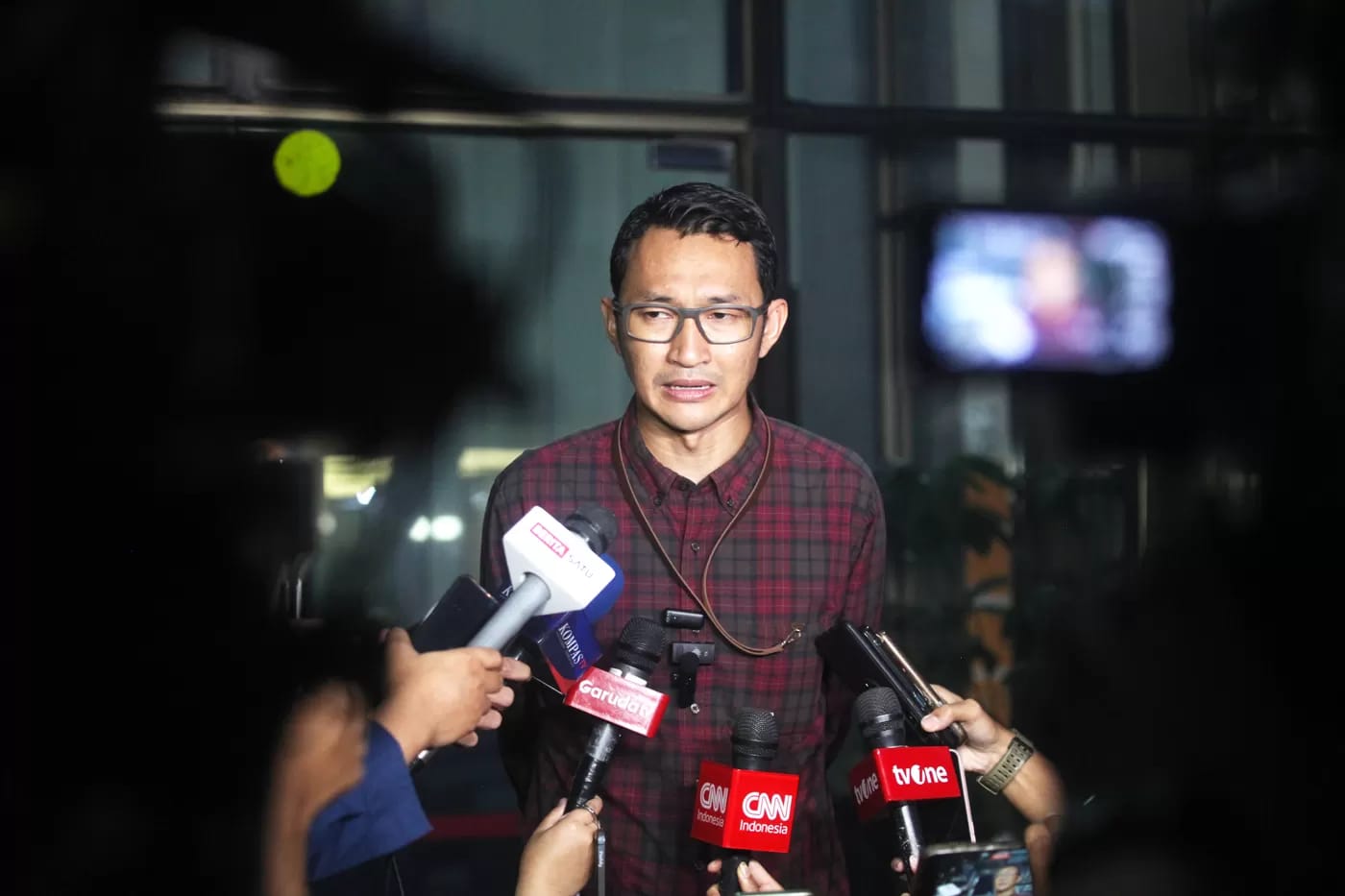 BERBICARA: Juru bicara KPK Budi Prasetyo.