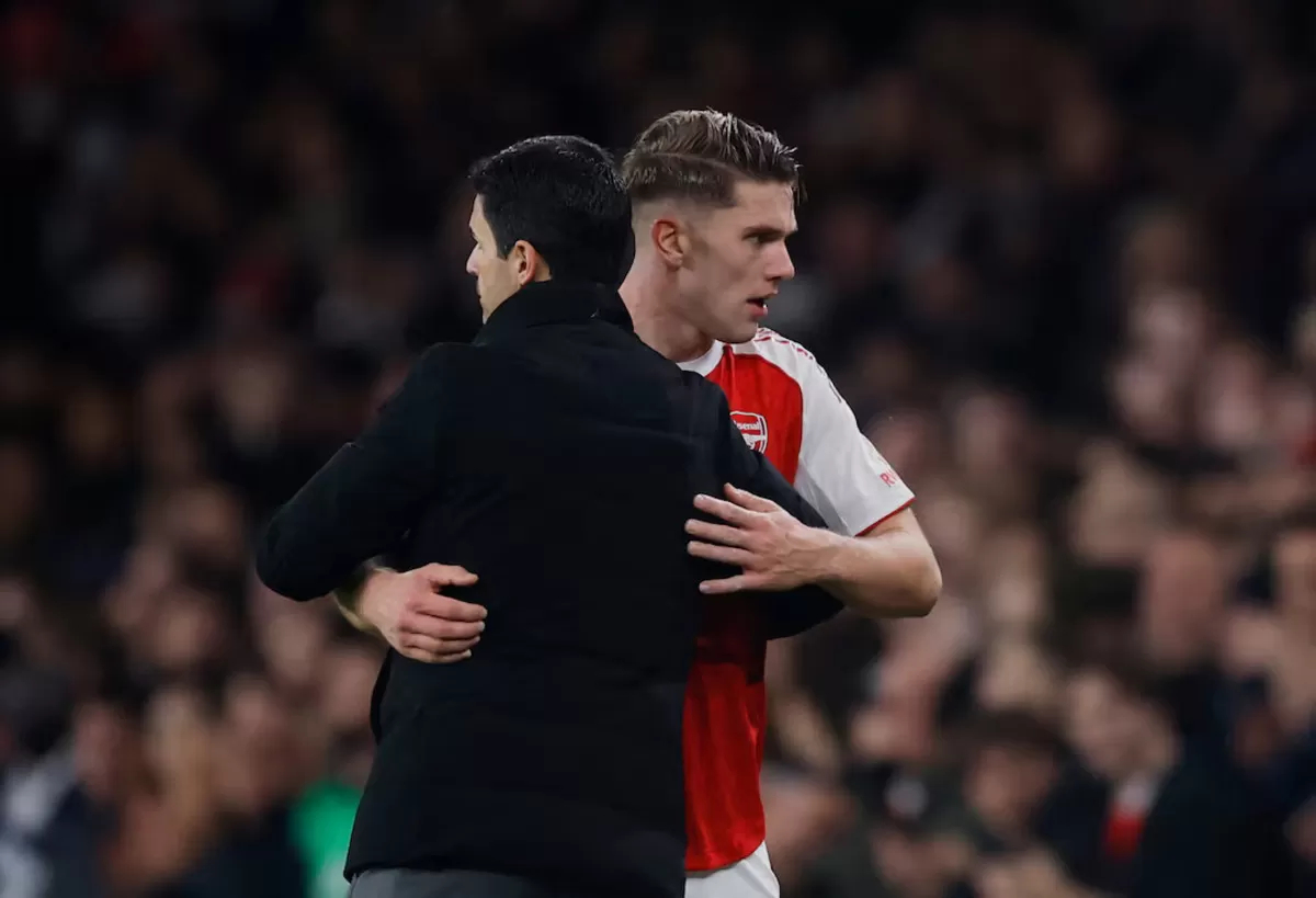 BERSAMA: Pelatih Liverpool, Mikel Arteta saat bersama Viktor Gyokeres. (Action Images via Reuters/Andrew Couldridge)