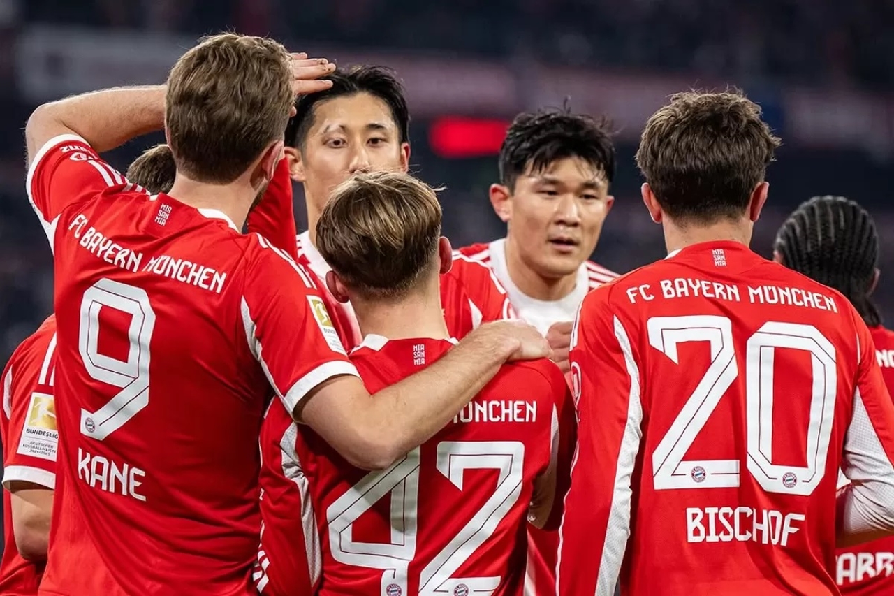 BERLAGA: Pemain FC Bayern Munchen saat berlaga di Bundesliga.