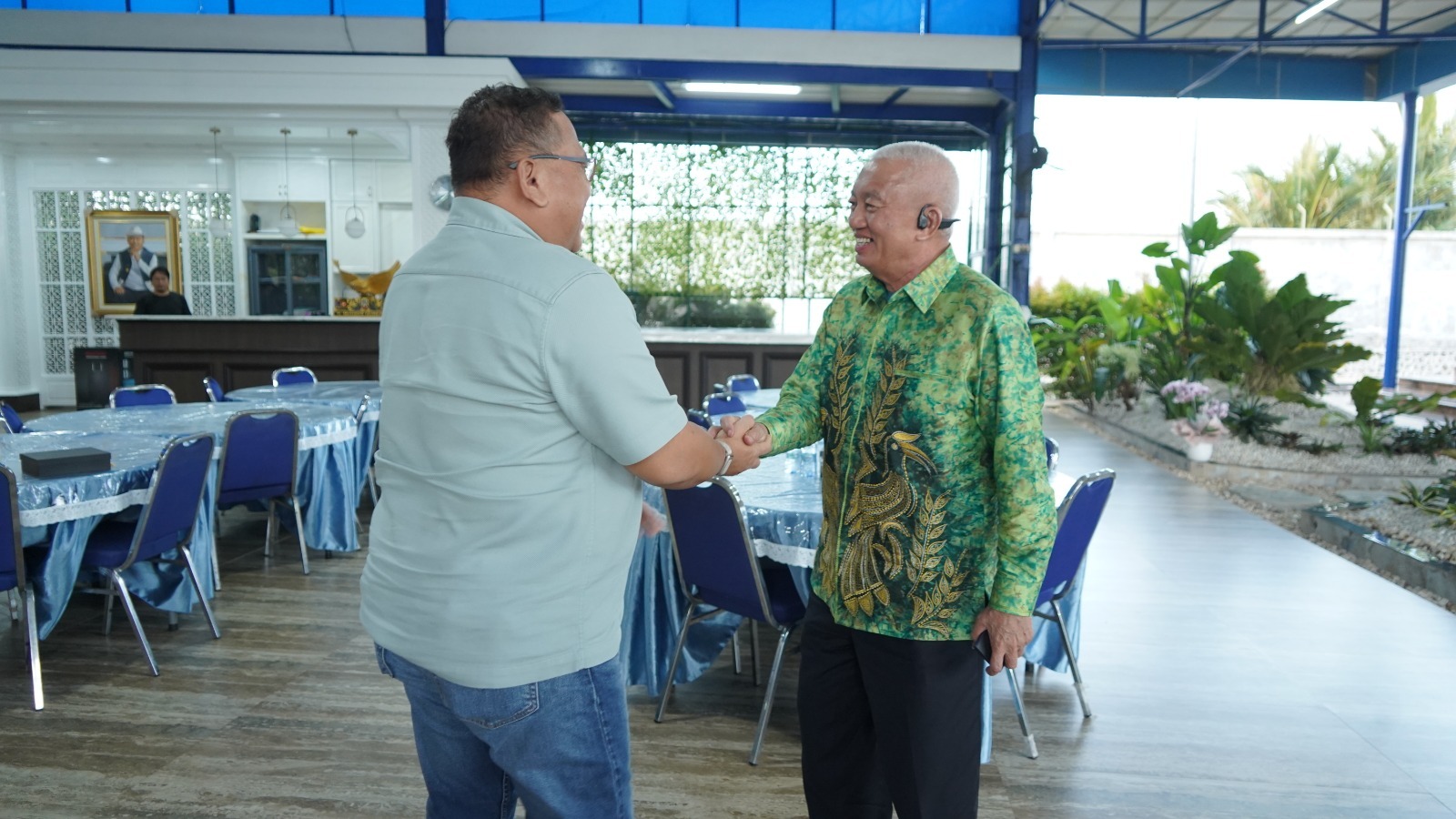 BERKUNJUNG:GM PLN UID Kalselteng, Iwan Soelistijono bersama jajaran manajemen melakukan audiensi dengan Gubernur Kalsel, H Muhidin, Rabu (17/12/2025) di Banjarmasin.
