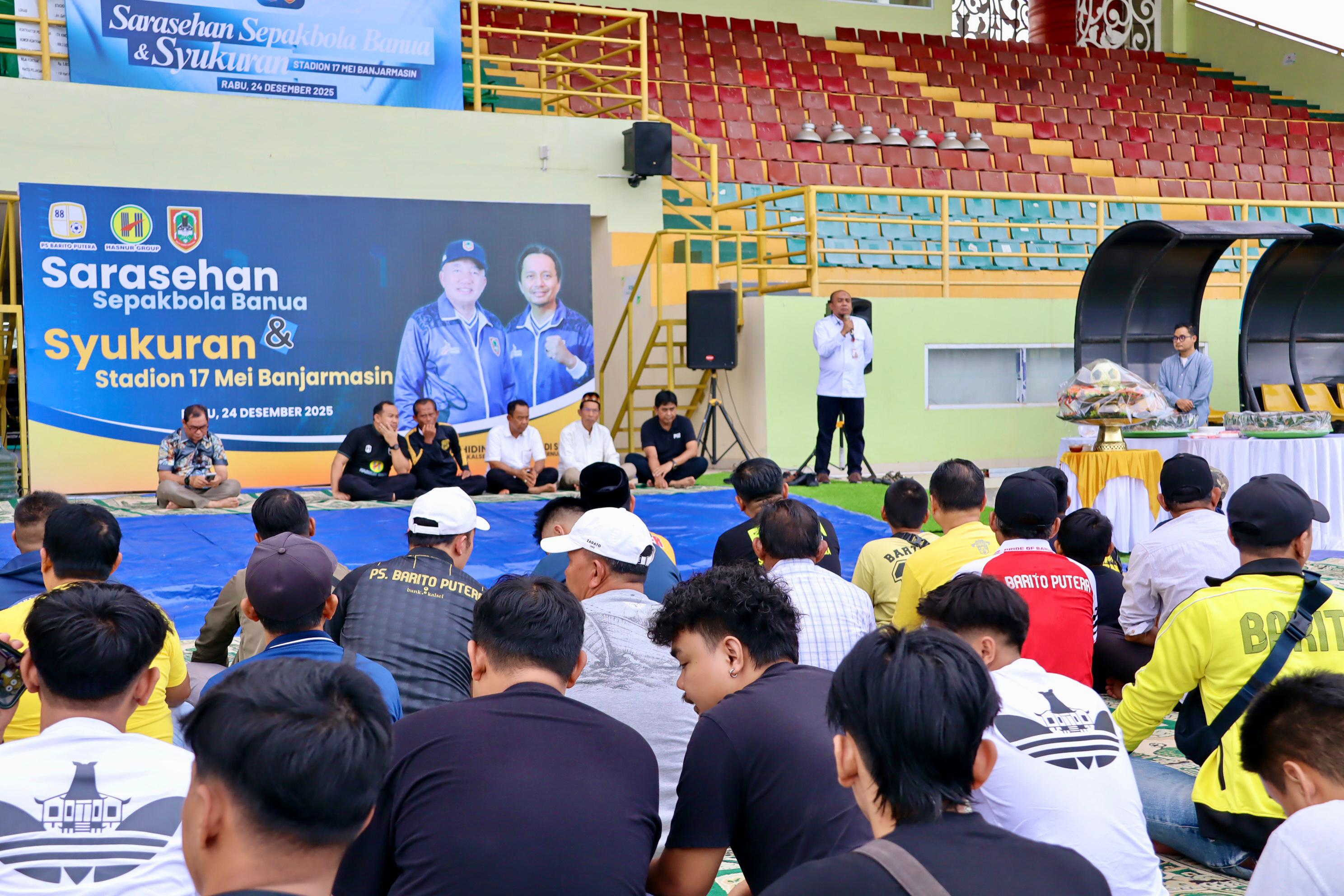 Sarasehan Sepak Bola Banua di Stadion 17 Mei Banjarmasin berlangsung hangat dengan dihadiri jajaran Pemprov Kalsel, tokoh olahraga, dan perwakilan suporter Barito Putera. (M Idris Jian Sidik)