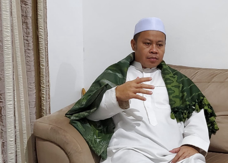 Sekretaris MUI Kalsel Nasrullah mengingatkan pentingnya menjaga adab bagi muda-mudi saat hadir di momen 5 Rajab Sekumpul.