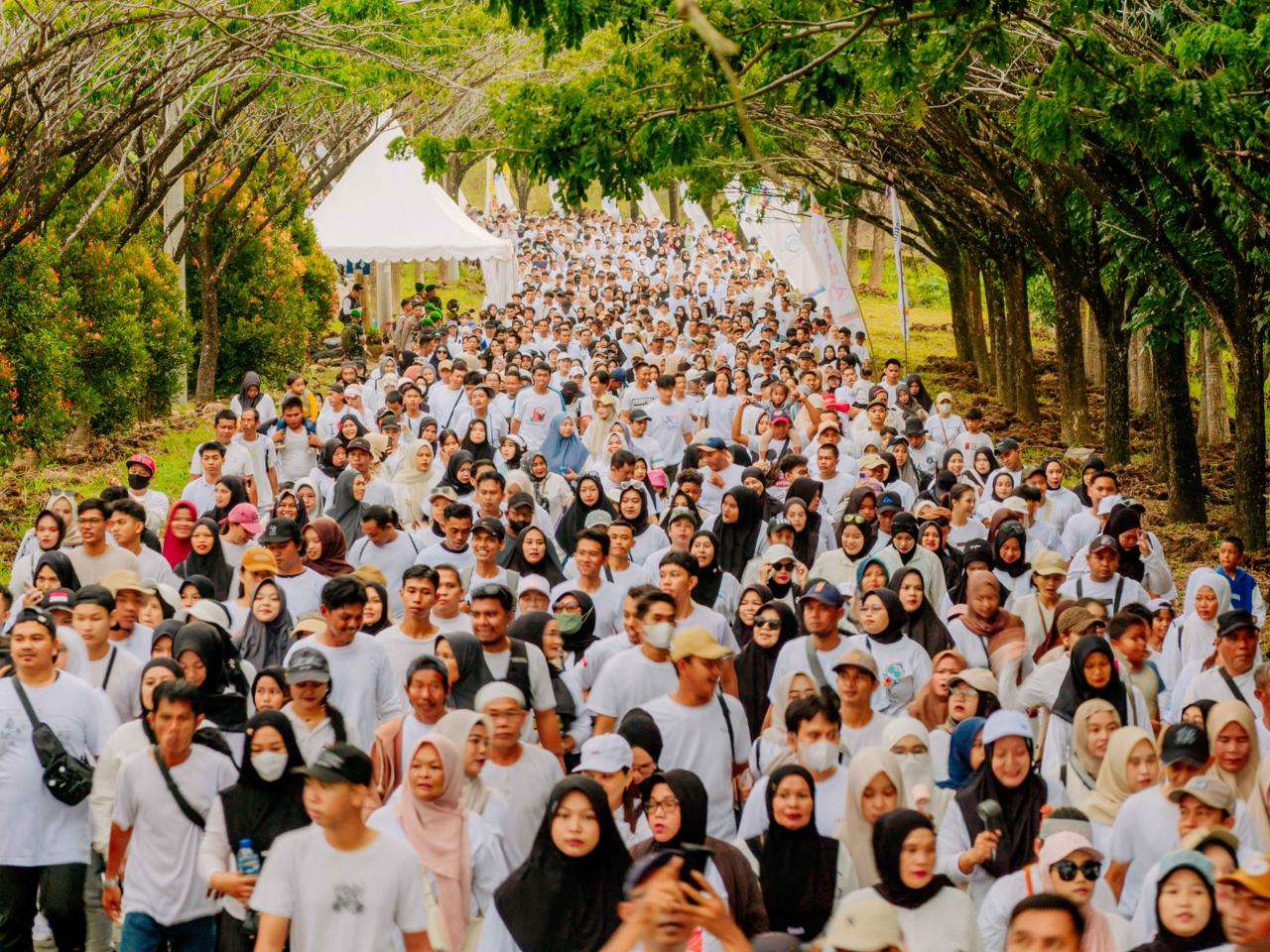 MEMBELUDAK:30 ribu peserta tercatat mengikuti Jalan Santai Batulicin Festival (Batfest) edisi 2025, Minggu (28/12/2025) pagi.