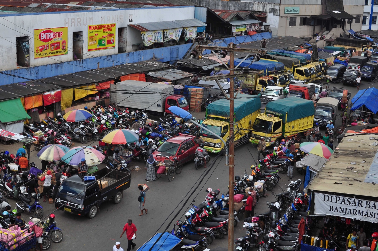BERJUBEL: Area parkir di kawasan Harum Manis di Jalan Pasar Baru, Banjarmasin Tengah.